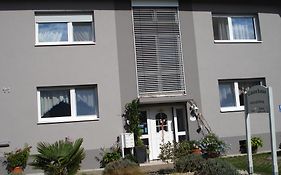 Ferienwohnungen - Gaestehaus Gertrud Moog-